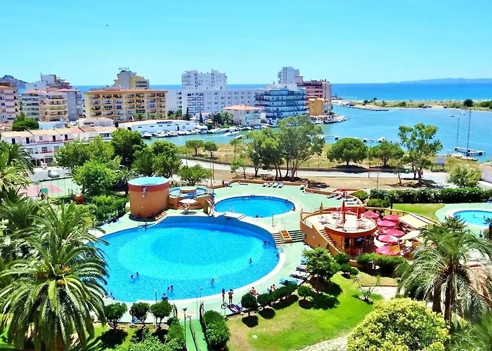 Isla De 1-24 Apartment