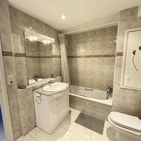 Isla De 1-24 Apartament *