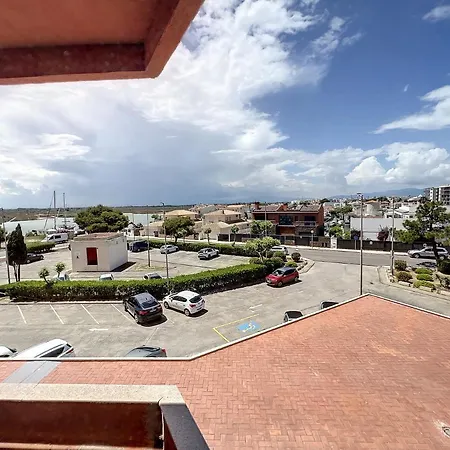 Isla De 1-24 Apartment *